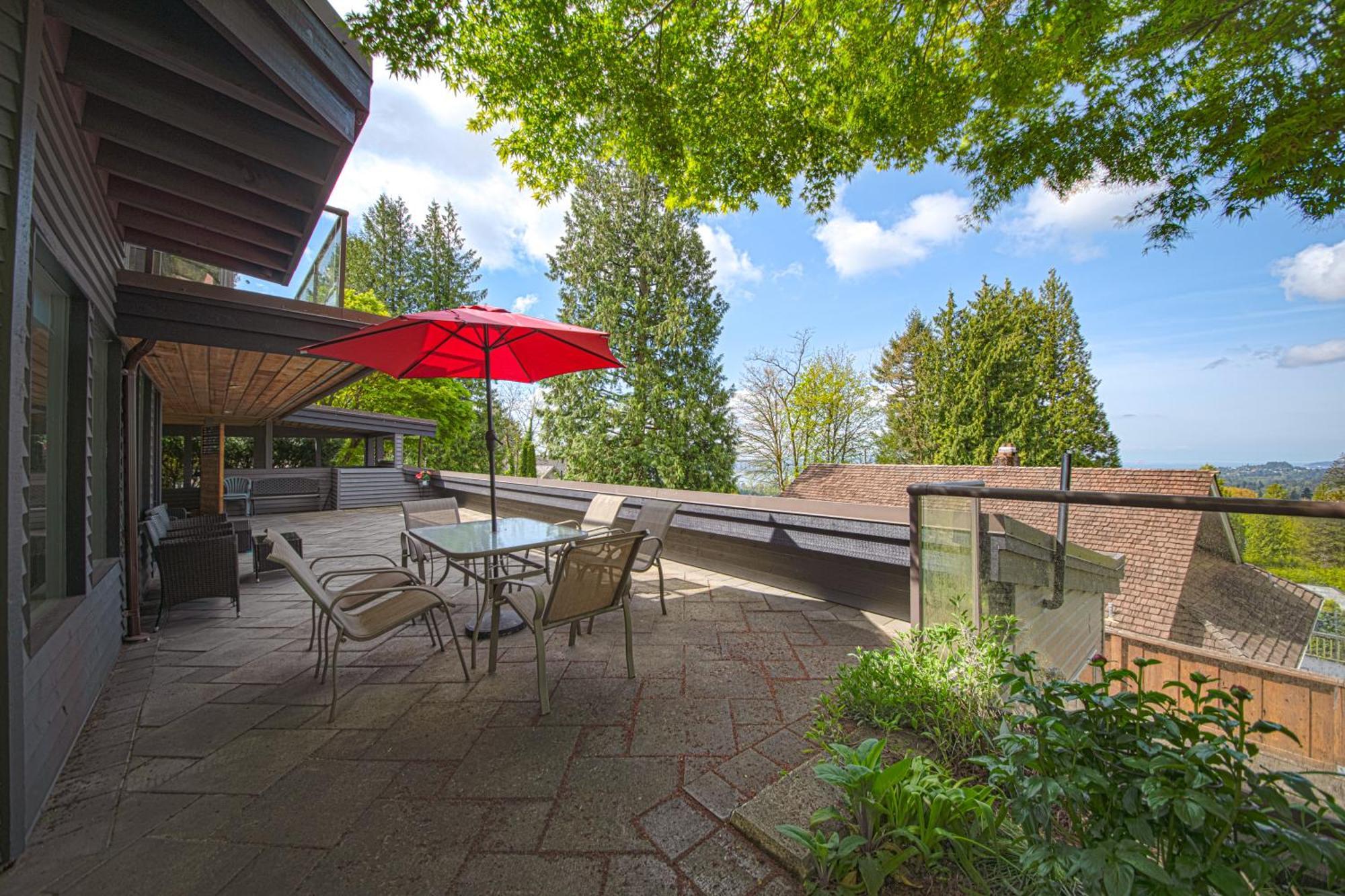 Seymour Private Bedroom, Ensuite Bathroom With Shared Pool, Hot Tub With Views North Vancouver Exterior photo