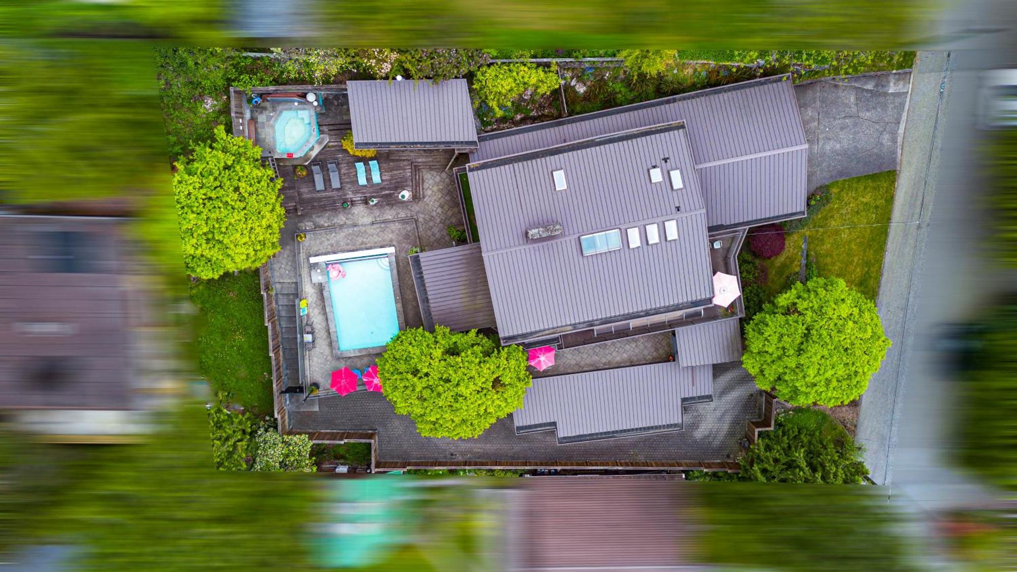 Seymour Private Bedroom, Ensuite Bathroom With Shared Pool, Hot Tub With Views North Vancouver Exterior photo