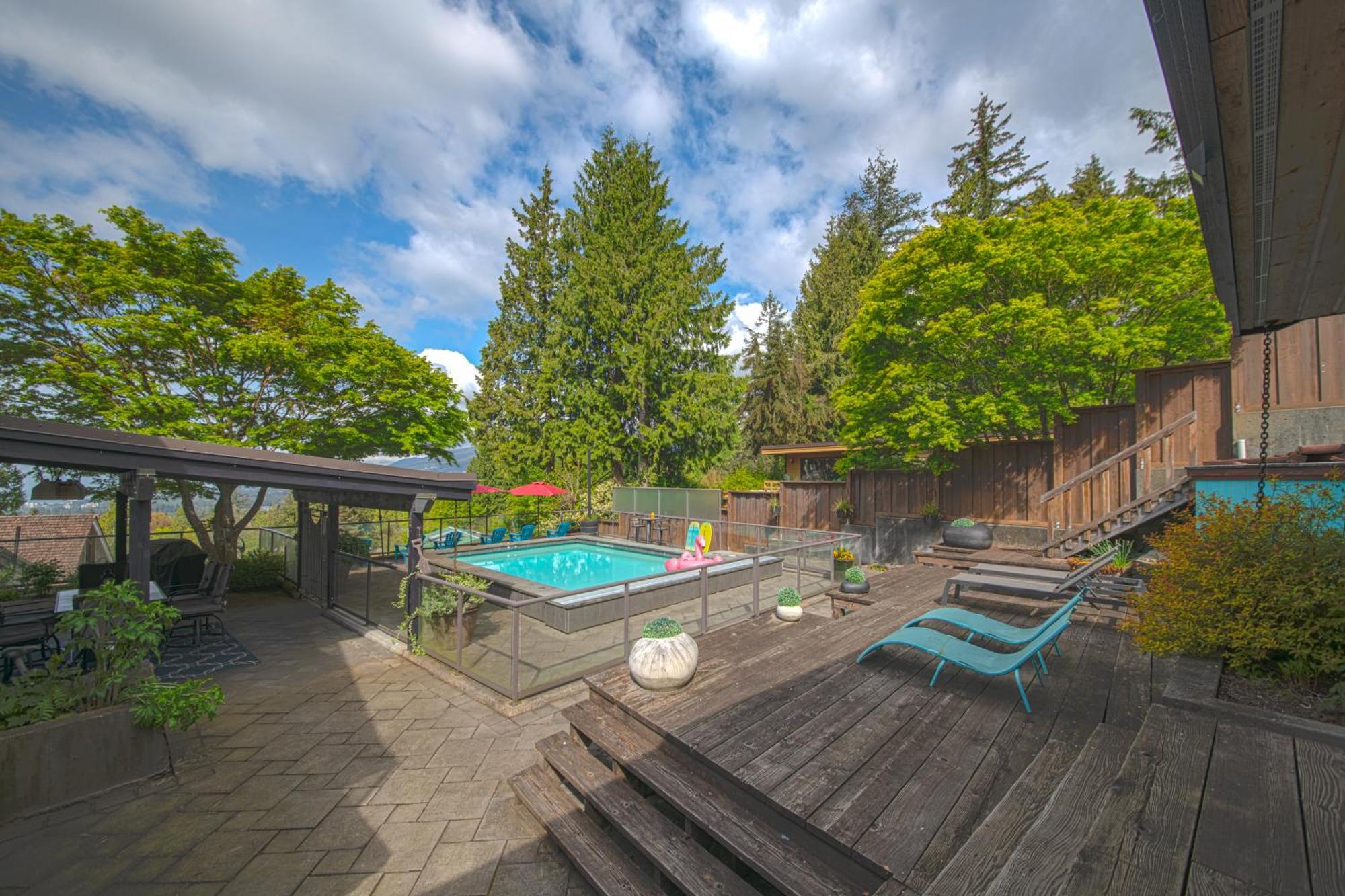 Seymour Private Bedroom, Ensuite Bathroom With Shared Pool, Hot Tub With Views North Vancouver Exterior photo