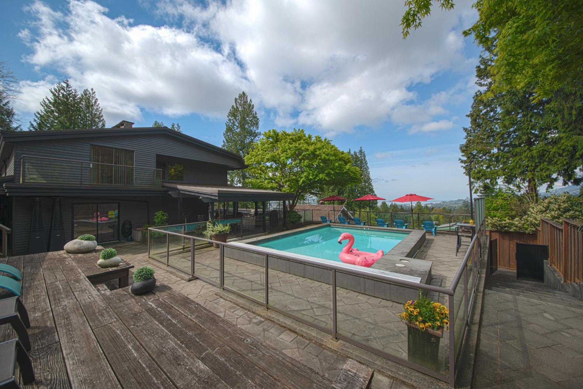 Seymour Private Bedroom, Ensuite Bathroom With Shared Pool, Hot Tub With Views North Vancouver Exterior photo