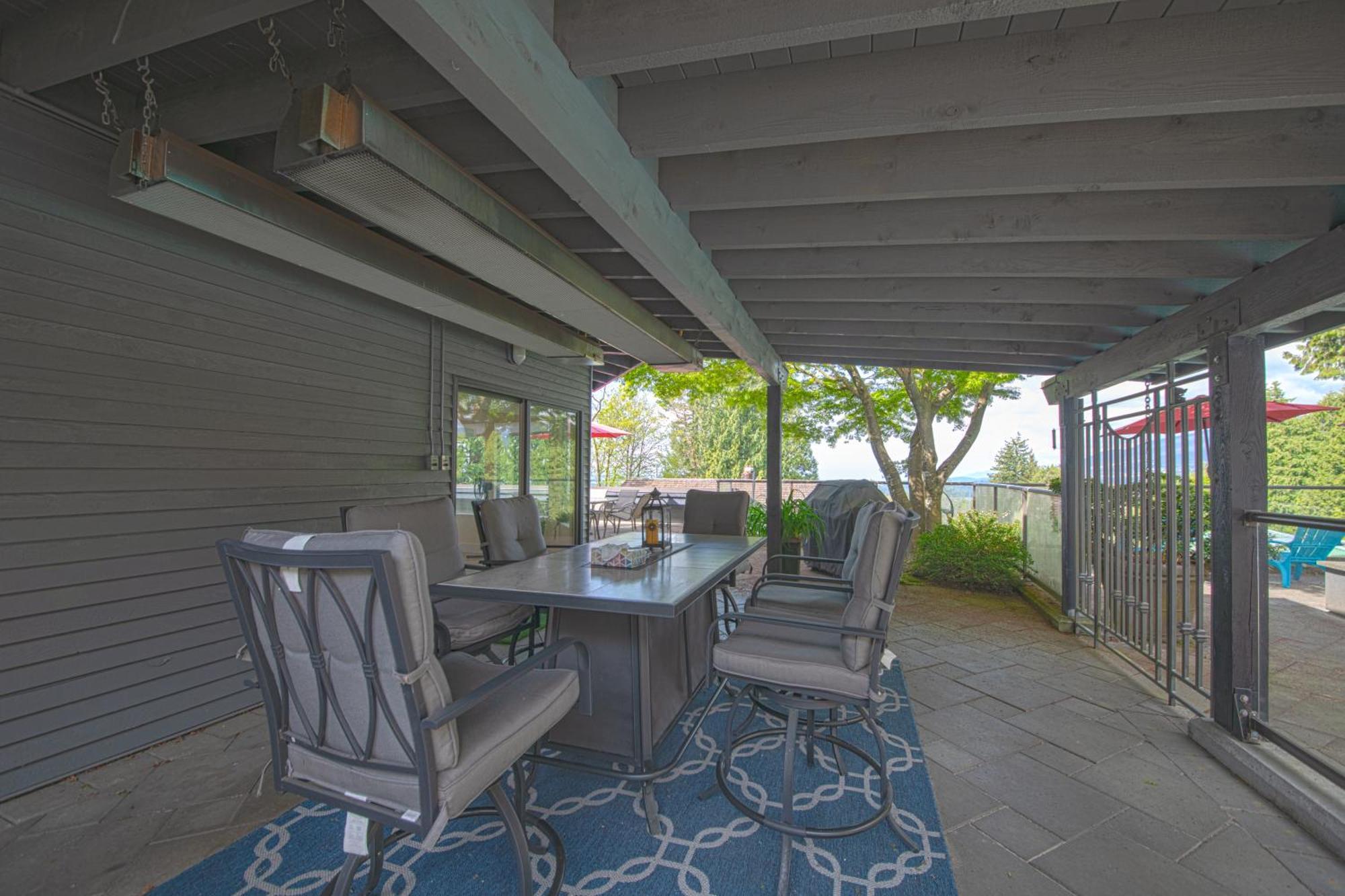 Seymour Private Bedroom, Ensuite Bathroom With Shared Pool, Hot Tub With Views North Vancouver Exterior photo